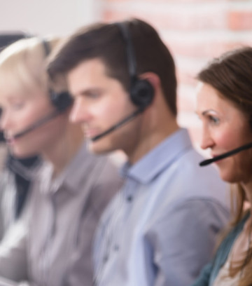 Female Customer Services Agent In Call Center